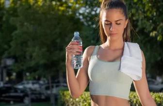 Does Drinking Water Aid Weight Loss? Debunking the Myths
